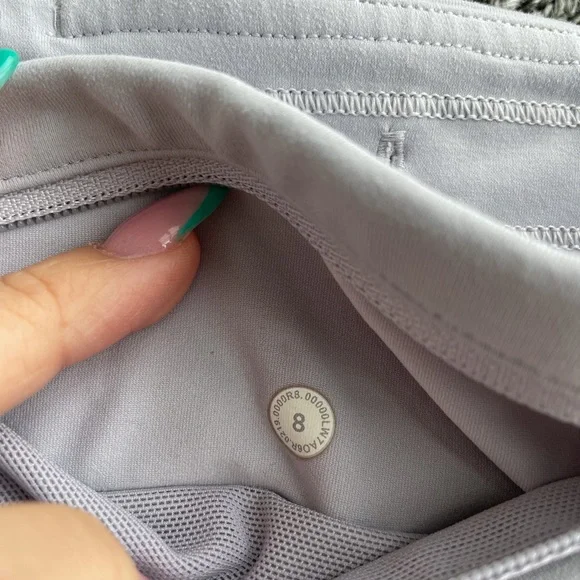 LULULEMON Speed Up Shorts in Daydream!! - Picture 6 of 6